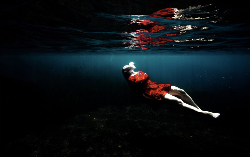Photos aquatiques: Les portraits immergés de Charlotte Boiron