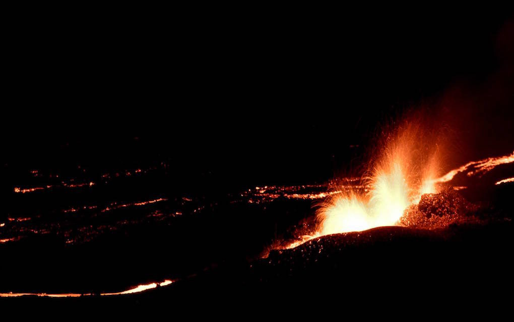 Le Piton de la Fournaise est entré en éruption