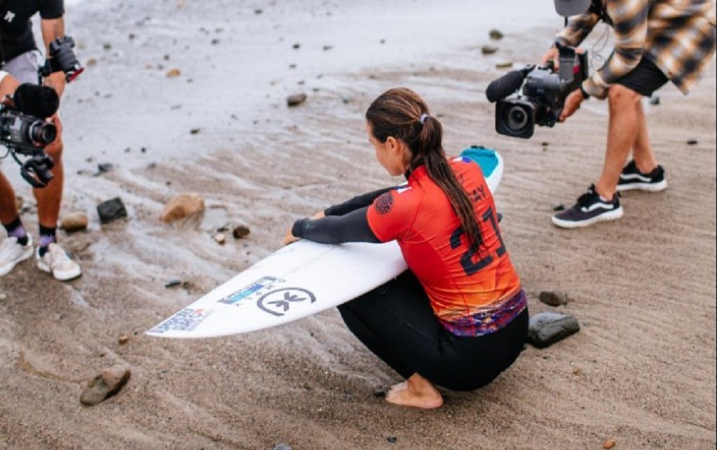 Surf : la Réunionnaise Johanne Defay 4e mondiale